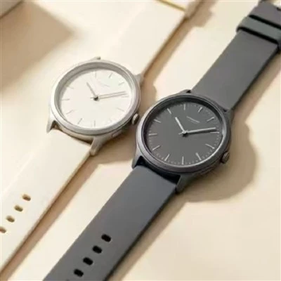 Montre ronde avec bracelet en silicone